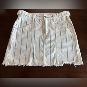American Eagle Skirt - Women’s Blue/White Striped Mini Skirt. Raw Hem. Size 6